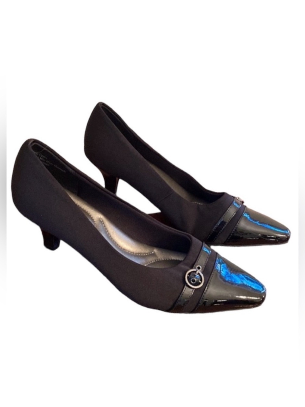 Kelly & Katie Black 6 Sleek Classic Elegant Coquette Corporate Chic Kitten Heels